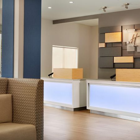 Holiday Inn Express & Suites - Mcallen - Medical Center Area By Ihg Bagian luar foto