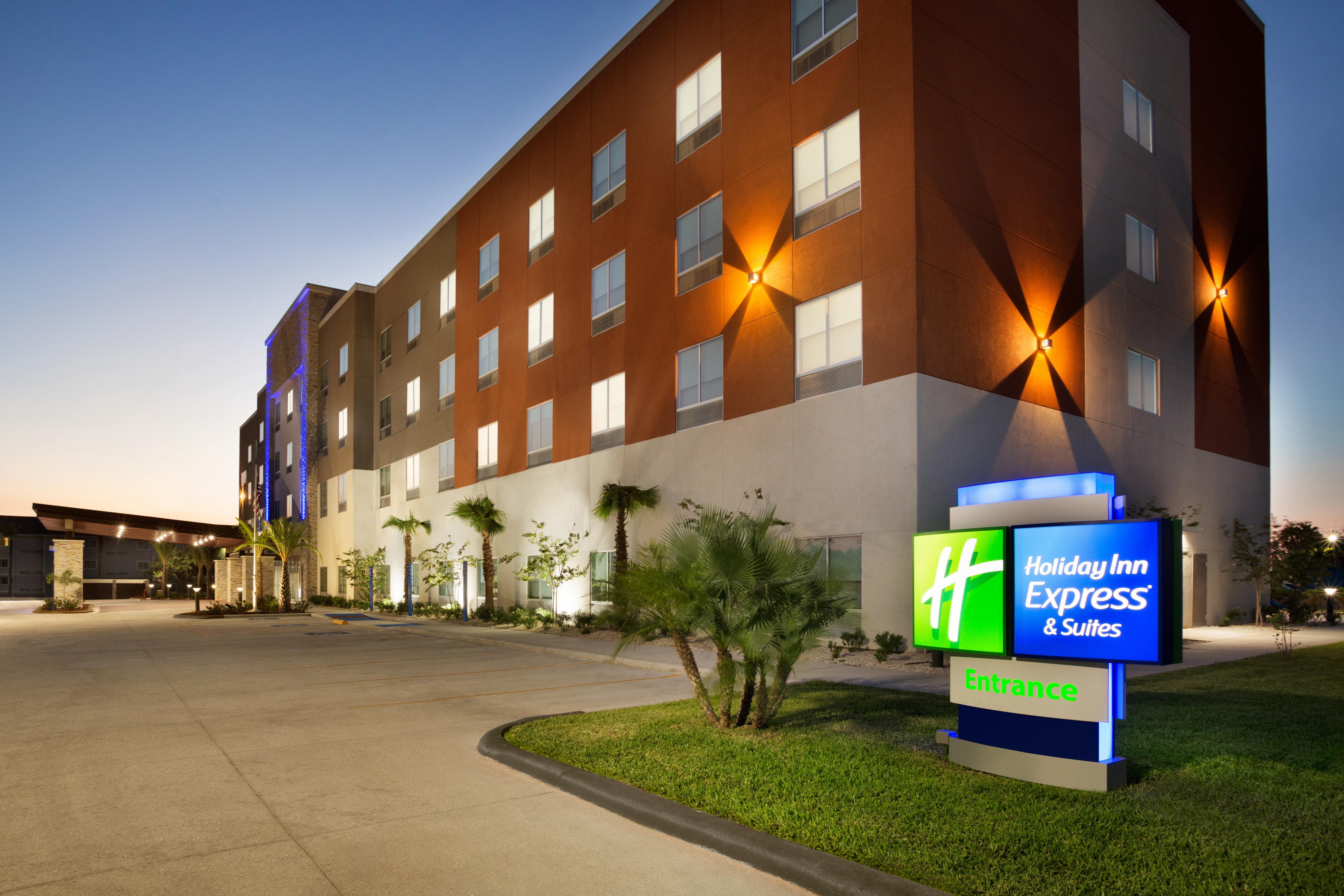 Holiday Inn Express & Suites - Mcallen - Medical Center Area By Ihg Bagian luar foto