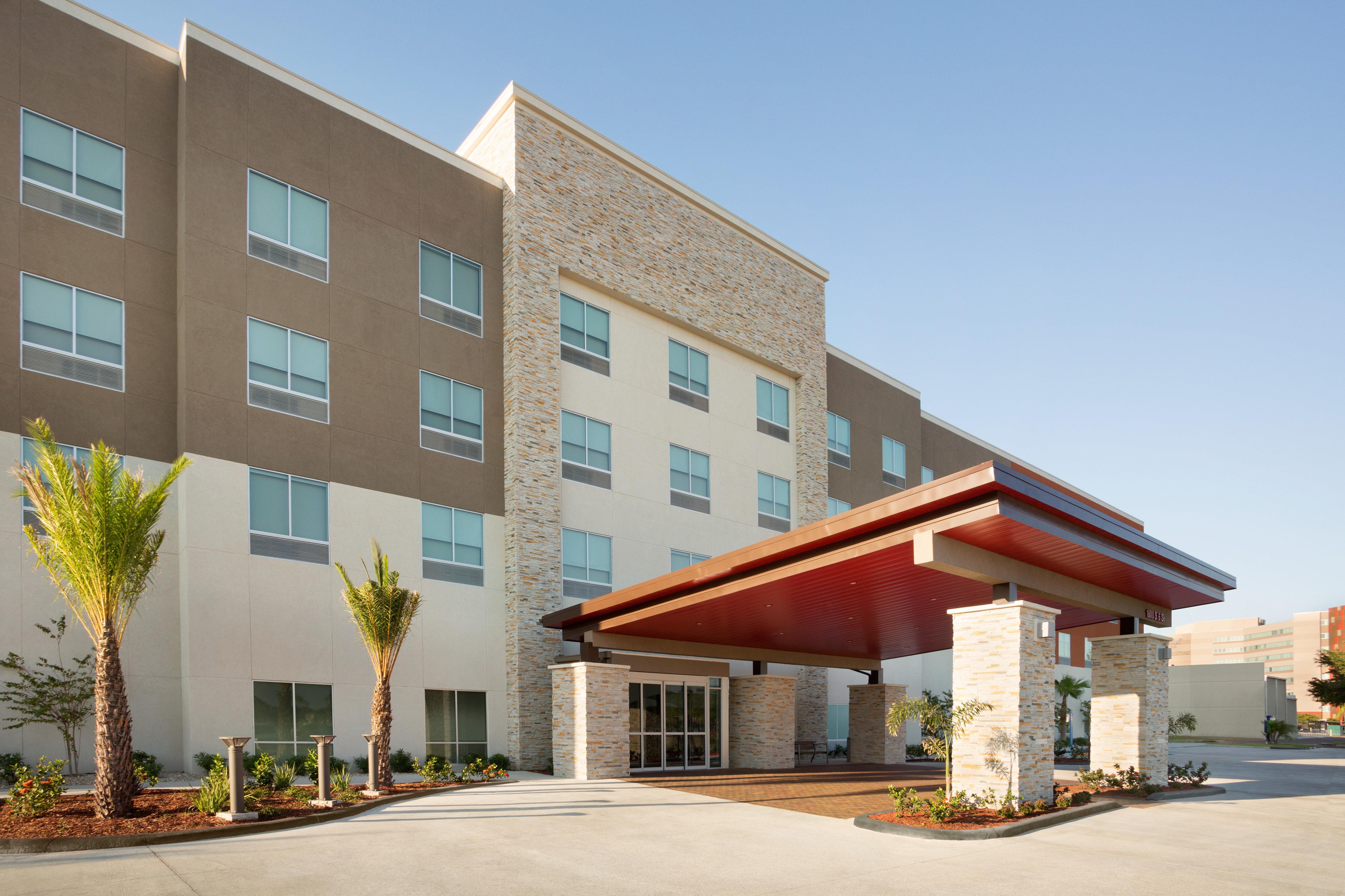 Holiday Inn Express & Suites - Mcallen - Medical Center Area By Ihg Bagian luar foto