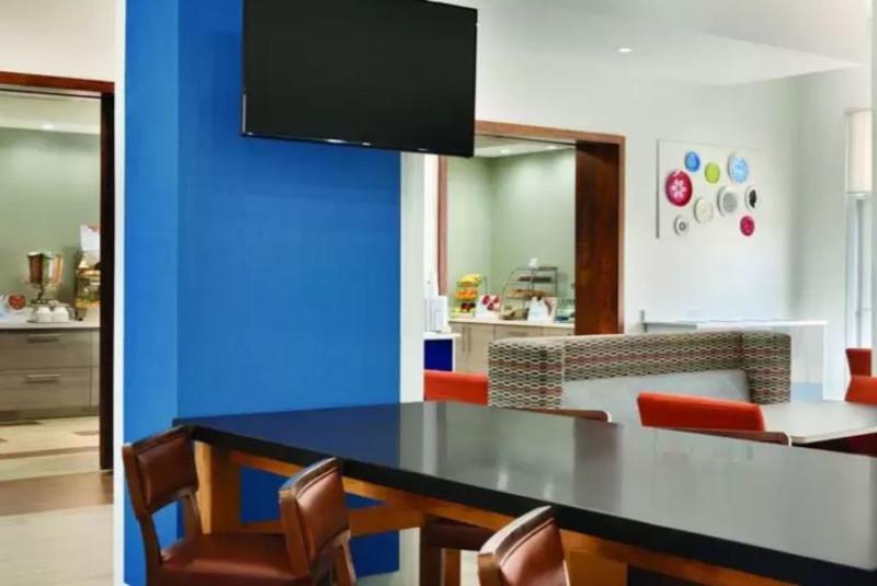 Holiday Inn Express & Suites - Mcallen - Medical Center Area By Ihg Bagian luar foto